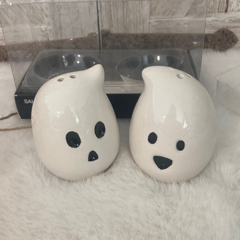 Halloween Ghost Shakers
